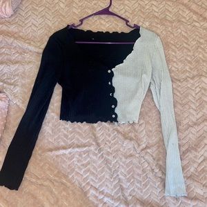 Alternative cropped shirt